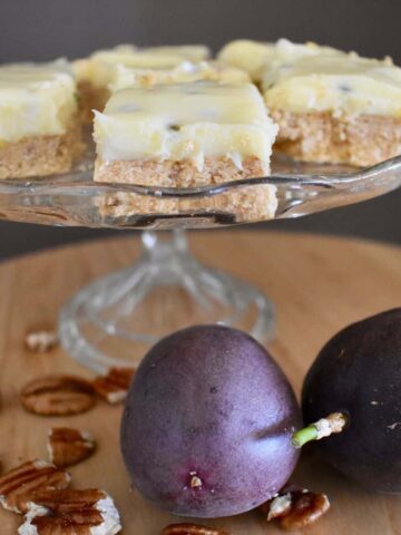 passionfruit pecan slice